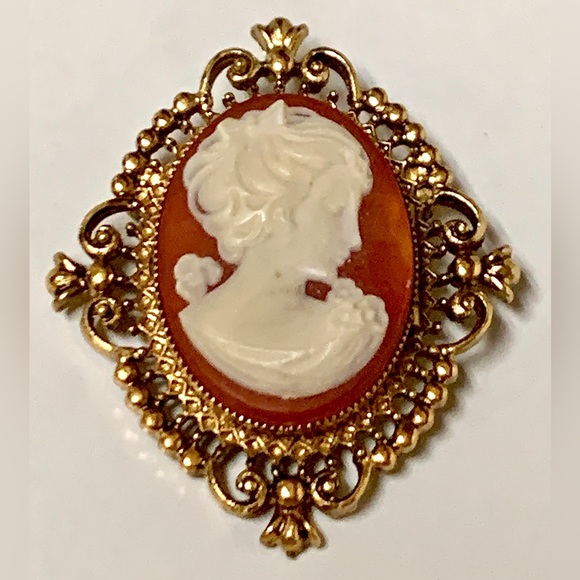 Mid Century Vintage Gold Tone Victorian Style Cameo Pinback Brooch Button - Picture 12 of 15